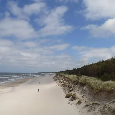 Comfortable Apartment, Ground Floor, Balcony Appartamento