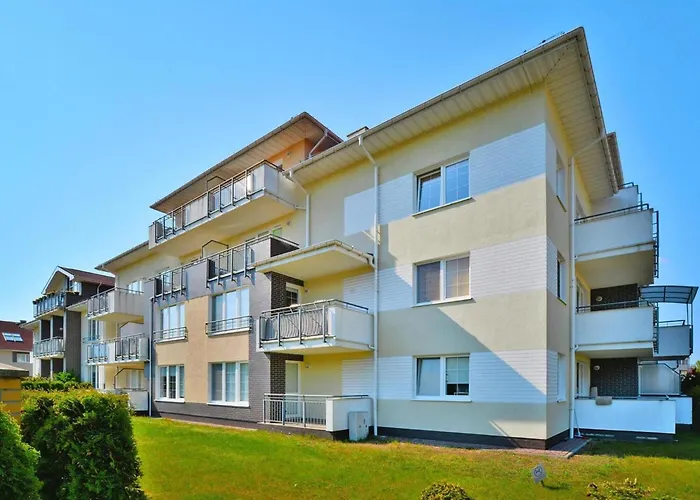 Lägenhet Comfortable Apartment, Ground Floor, Balcony
